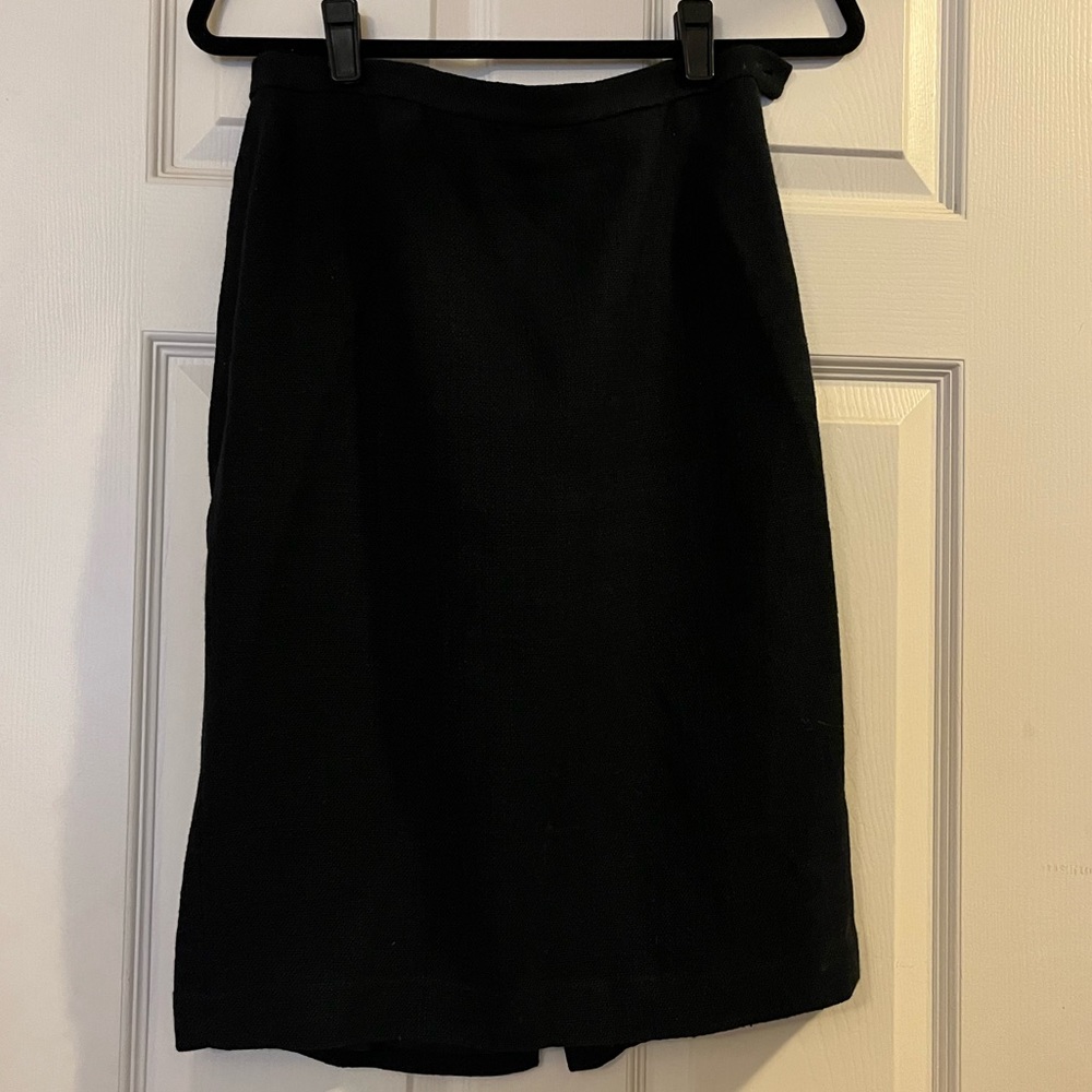 Ralph Lauren pencil skirt with slit in the back - size 2